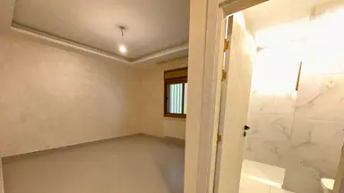 شقة - أسواق الفريد شفا بدران  - 160000 دأ