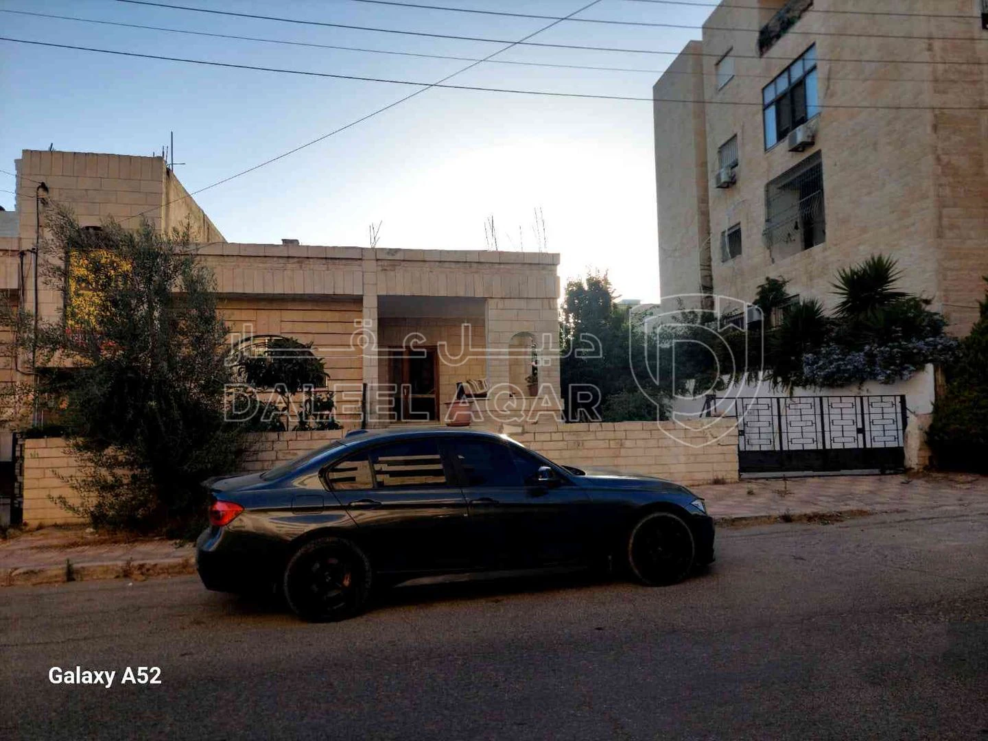 فيلا/منزل في عمان/البيادر/الجندويل/شارع الجيل/ بالقرب من مدرسة الفاروق  - 650,000 دأ - صورة 1