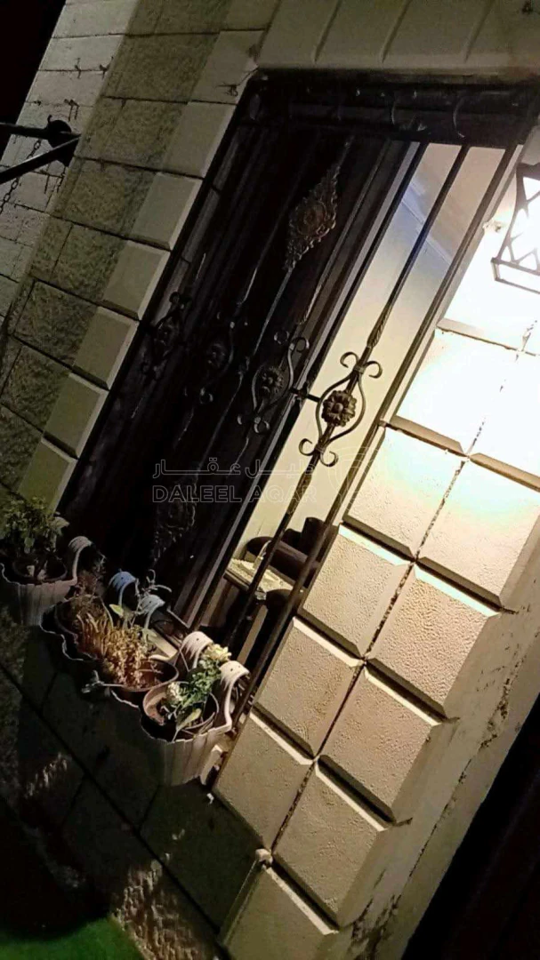 فيلا/منزل في الزرقاء شومر اسكان المهندسين  - 70,000 دأ - صورة 1