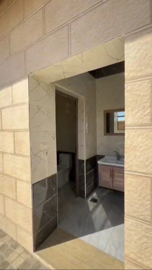 مزرعة/شاليه في اراضي جرش - قرية ام قنطره - 350,000 دأ - صورة 1