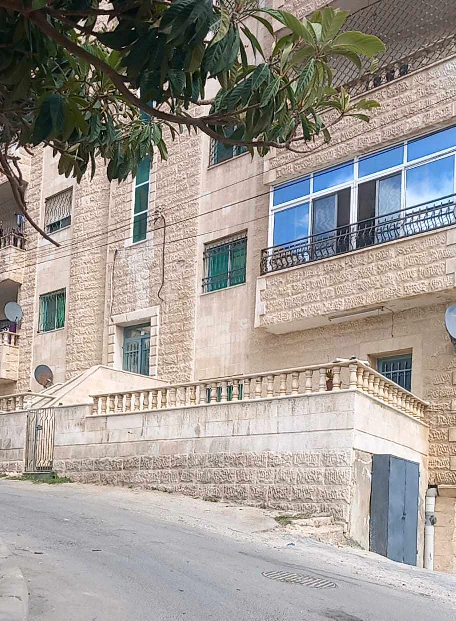شقة في عمان ام نوارة شارع الحكمة - 45,000 دأ - صورة 1