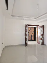 شقة - بالقرب من مدارس كامبردج  - 145000 دأ