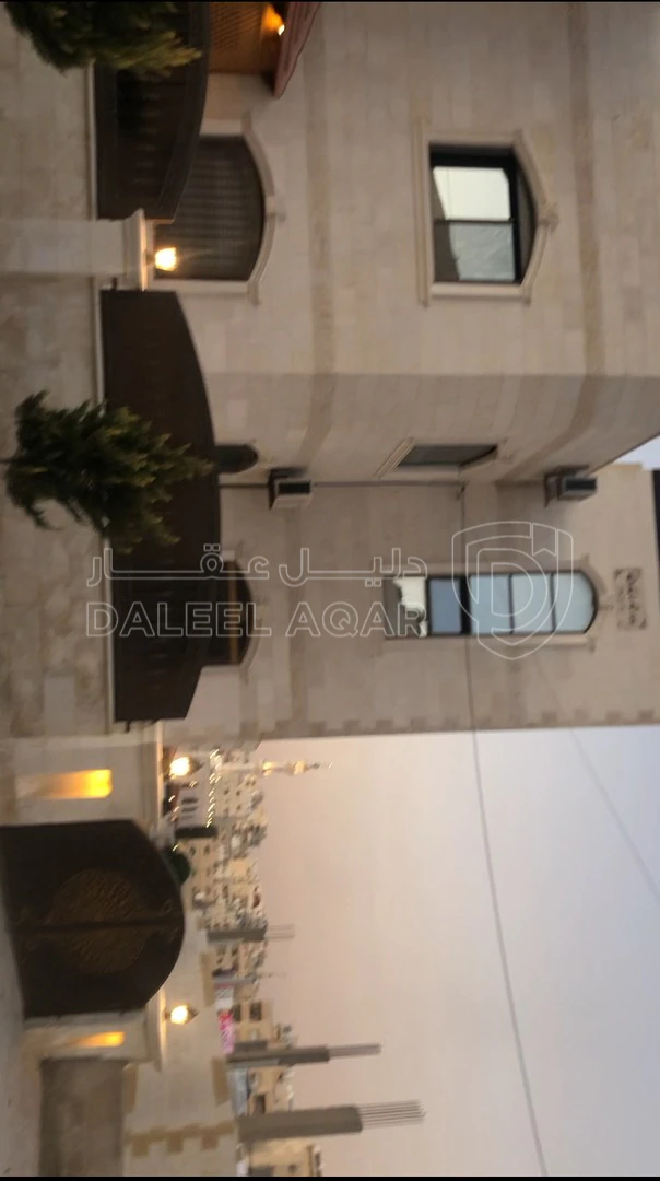 فيلا/منزل في فيلا متلاصقه مميزه جدا بسعر مغري - 190,000 دأ - صورة 1