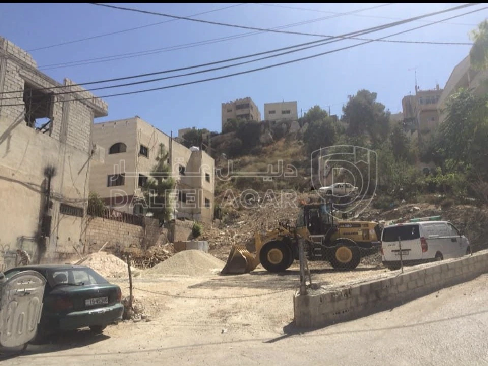أرض في صويلح شارع جرش القديم(السكنة) - 120,000 دأ - صورة 1
