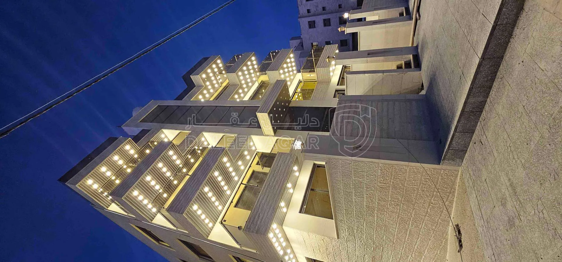 شقة في الجبيهه ام زويتينه دوبلكس درج داخلي اخير مع روف - 135,000 دأ - صورة 1