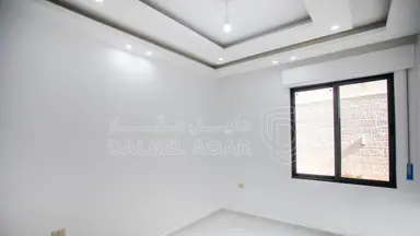 شقة - ابو علندا قرب دوار الحكمة - 52500 دأ