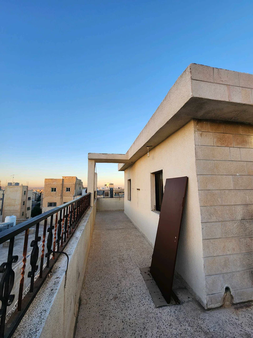 شقة في شقة طابقية للبيع بسعر مغري جدا  - 35,000 دأ - صورة 1