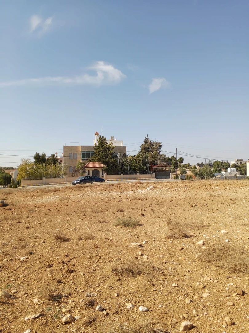 أرض في اراضي ناعور - 160,000 دأ - صورة 1