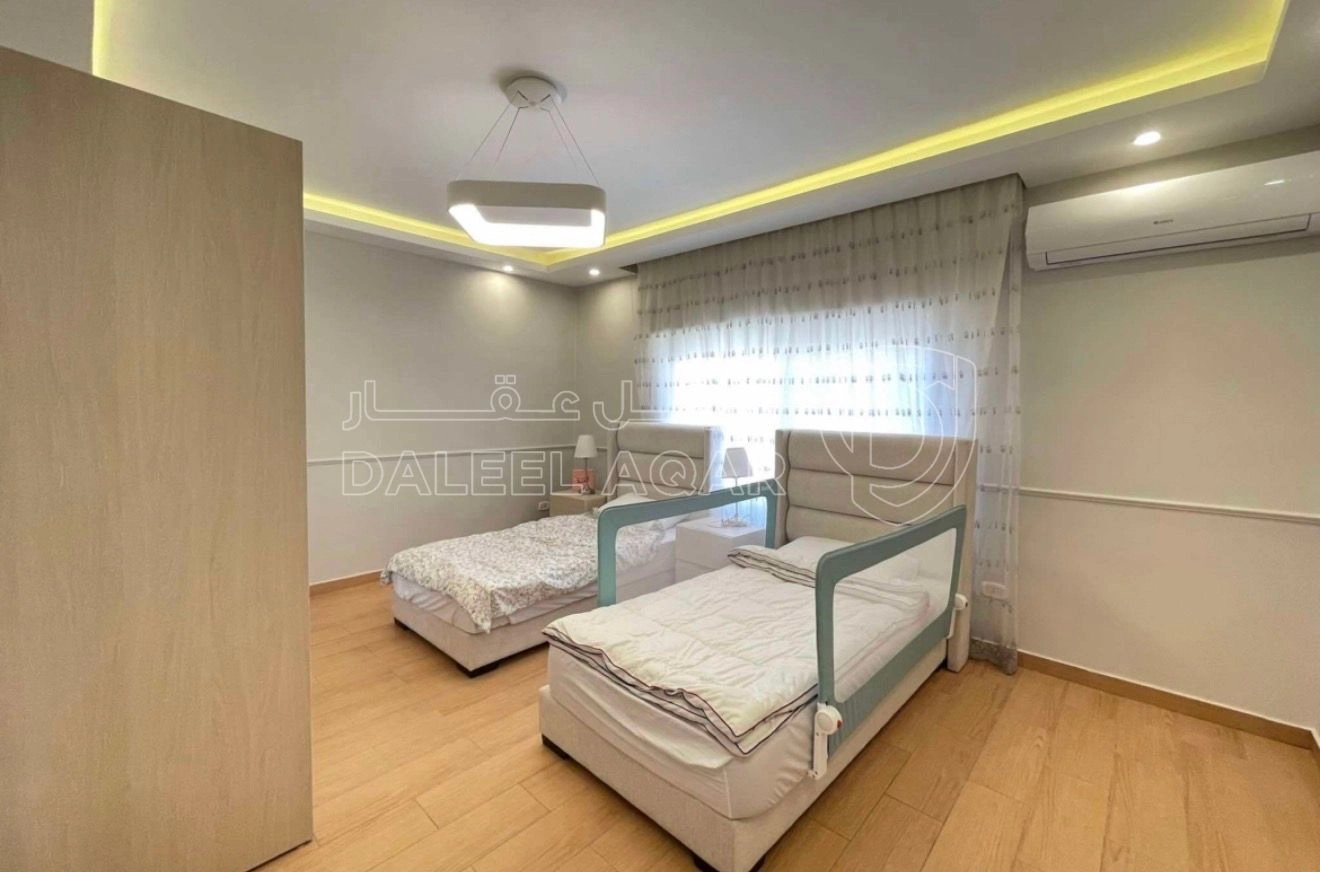 شقة في دابوق - شارع جعفر الزعبي - 235,000 دأ - صورة 1