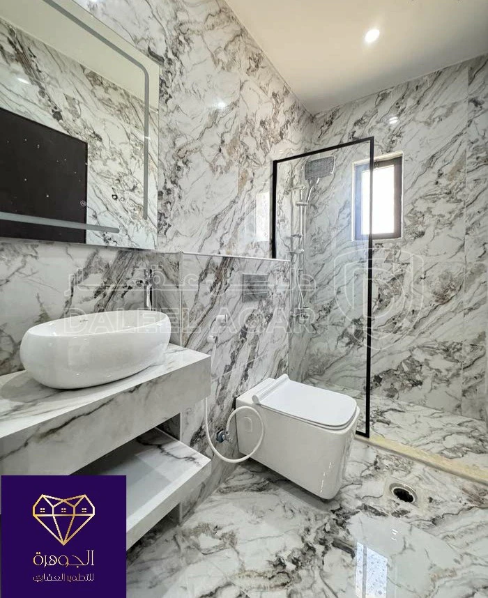 شقة في طابق اخير مع روف دوبلكس فاخر لم يسكن لقطه وبسعر مغري جداااا عرض خاص ع اخر شقة أرقى مناطق الجبيهة ام زويتنه  - 105,000 دأ - صورة 1