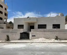 فيلا/منزل - بالقرب من مدرسة الخنساء - 175000 دأ
