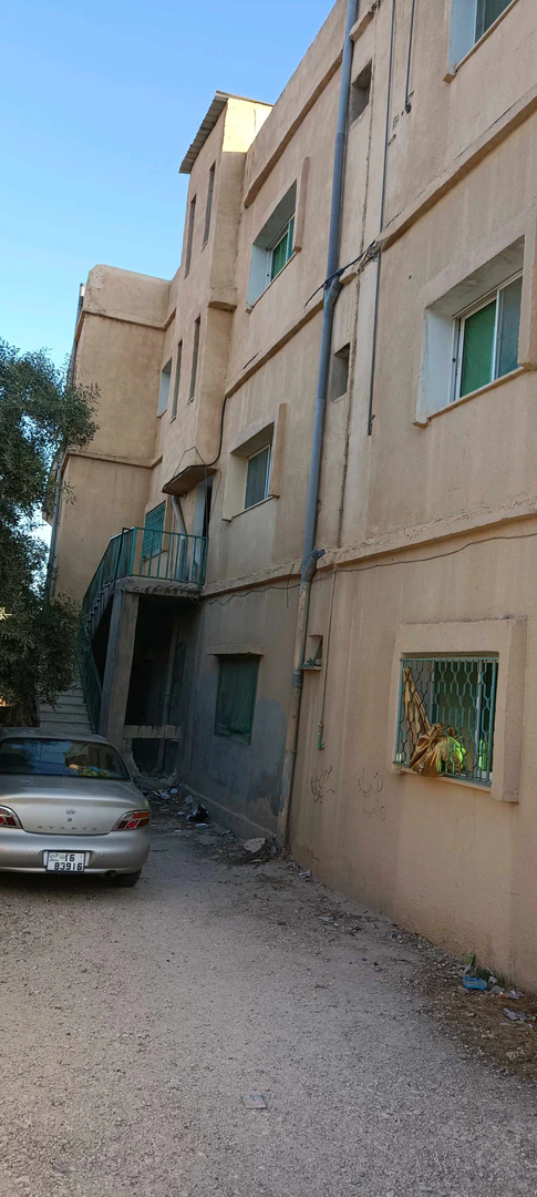 مبنى في النقيرة - 105,000 دأ - صورة 1