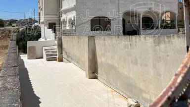 مبنى في بيت للبيع في منطقت سلبود - 150,000 دأ - صورة NaN