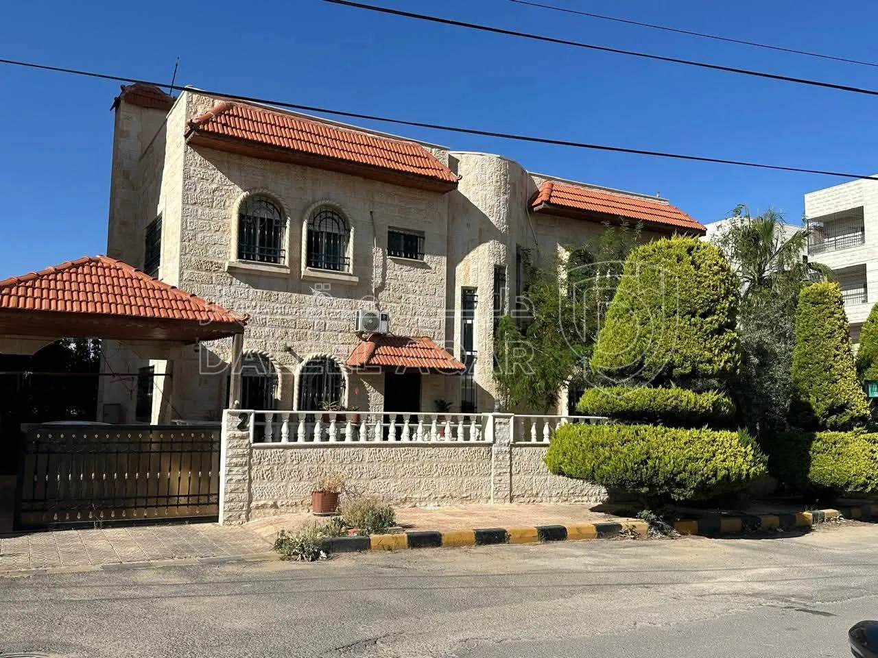 فيلا/منزل في دوار المشاغل - 385,000 دأ - صورة 1