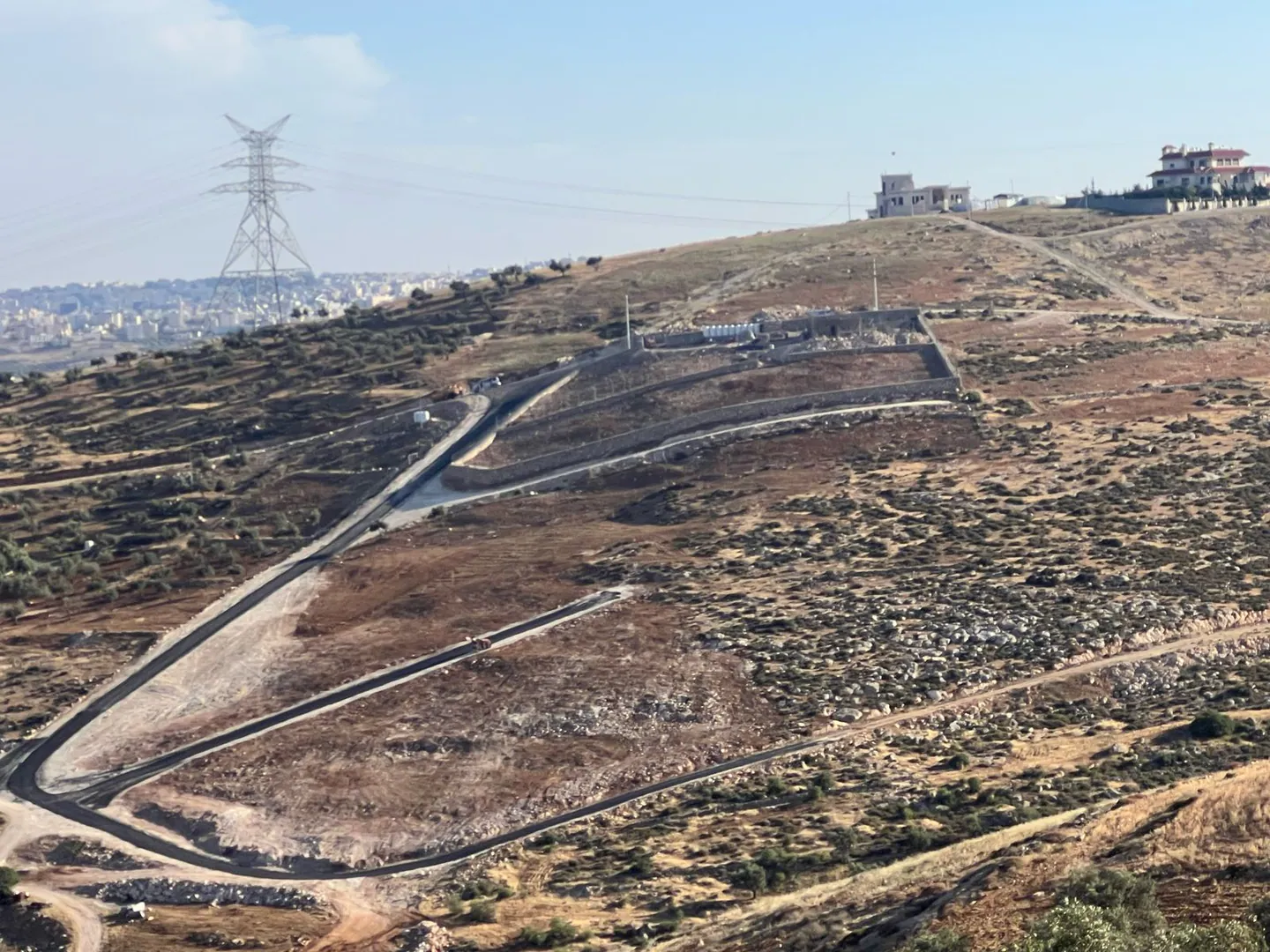 أرض في الزرقاء - ام رمانة  - 41,000 دأ - صورة 1