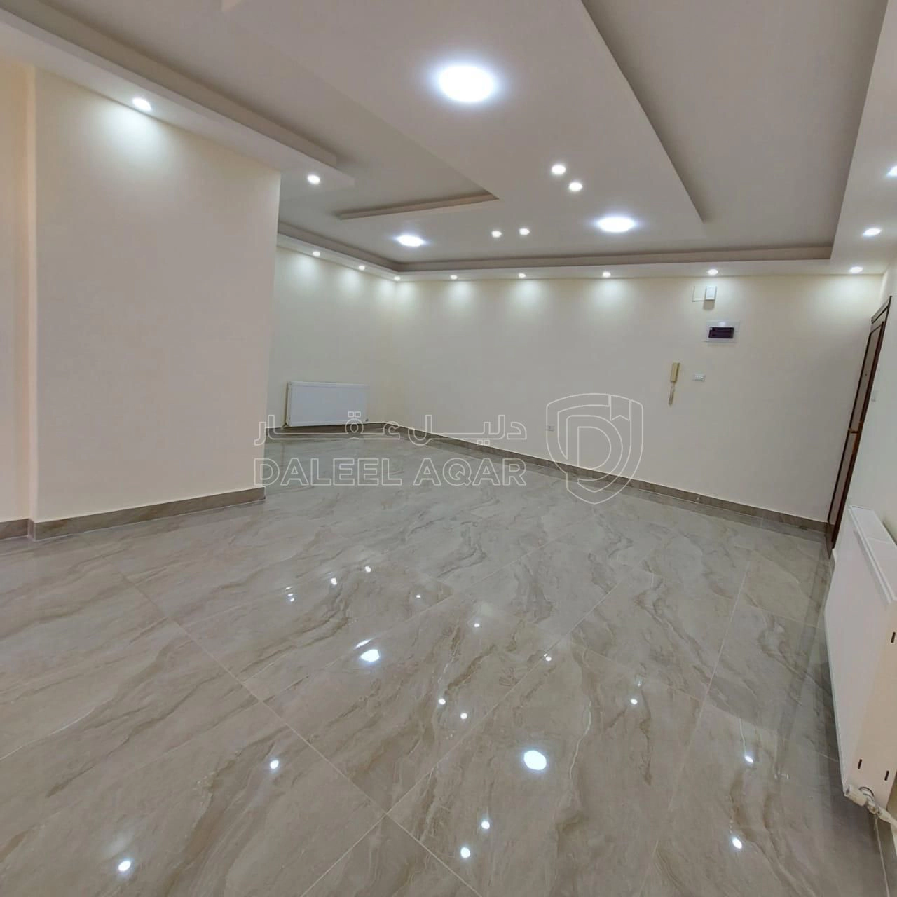 شقة في ضاحية الرشيد - خلف الجامعة الاردنية  - 53,000 دأ - صورة 1