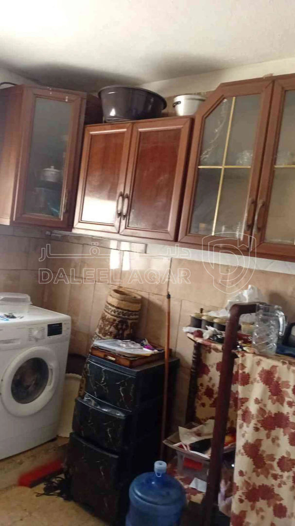 شقة في شقة للبيع في ماركا الإسكان   السعر  قابل للتفاوض  - 15,000 دأ - صورة 1