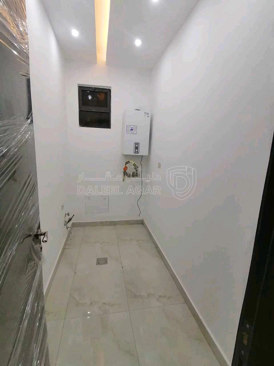 شقة في البنيات - 130,000 دأ - صورة 1