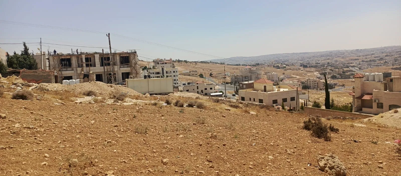 أرض في ارض للبيع بدران عيون الذيب سكن  خاص  - 125,000 دأ - صورة 1
