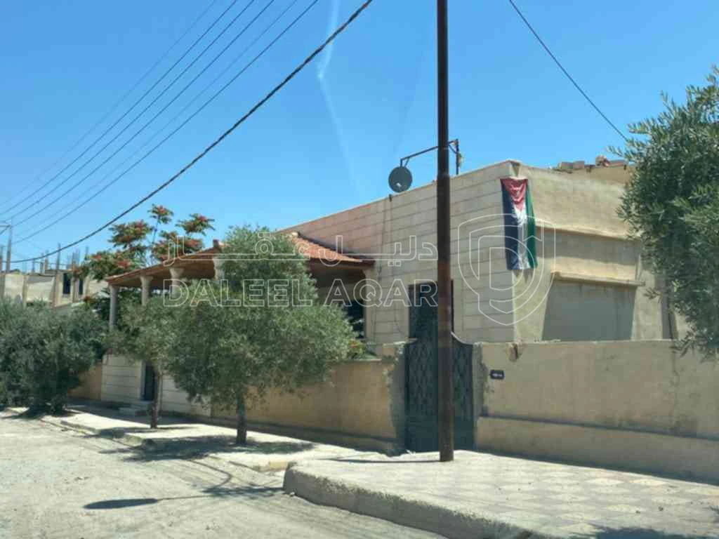 فيلا/منزل في ضاحية الأميرة هيا شارع زيد بن حارثه قرب مسجد خزيمة بن ثابت - 85,000 دأ - صورة 1