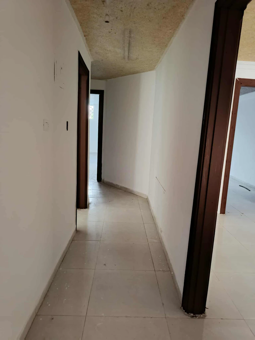 شقة في شقة تسوية للبيع – جبل الزهور | 142م² - 45,000 دأ - صورة 1