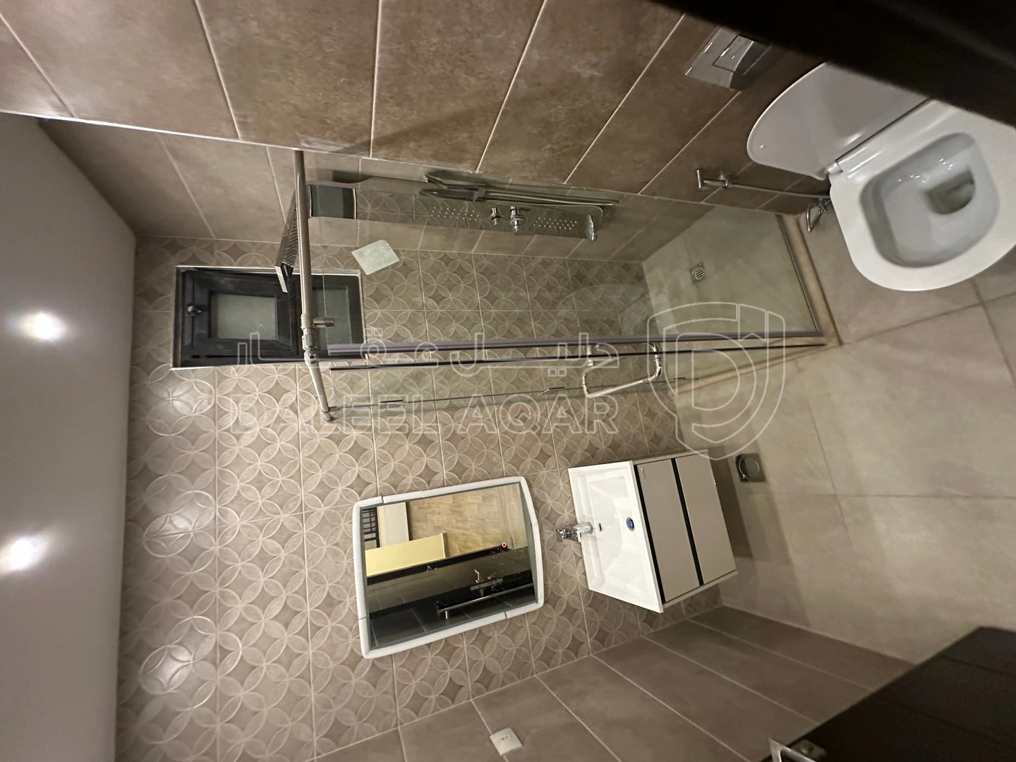 شقة في ضاحيه النخيل  - 125,000 دأ - صورة 1