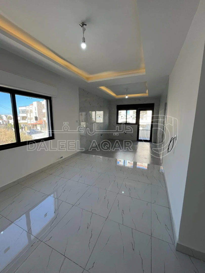 شقة في في ضاحية الياسمين قرب دوار قرقش منطقة راقية  - 75,000 دأ - صورة 1