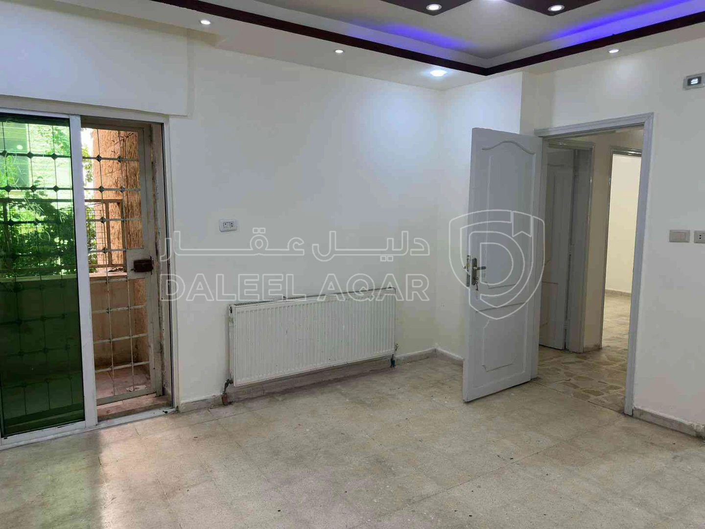 شقة في عمان ابو نصير بجانب مطعم زهور الشفا  - 41,000 دأ - صورة 1
