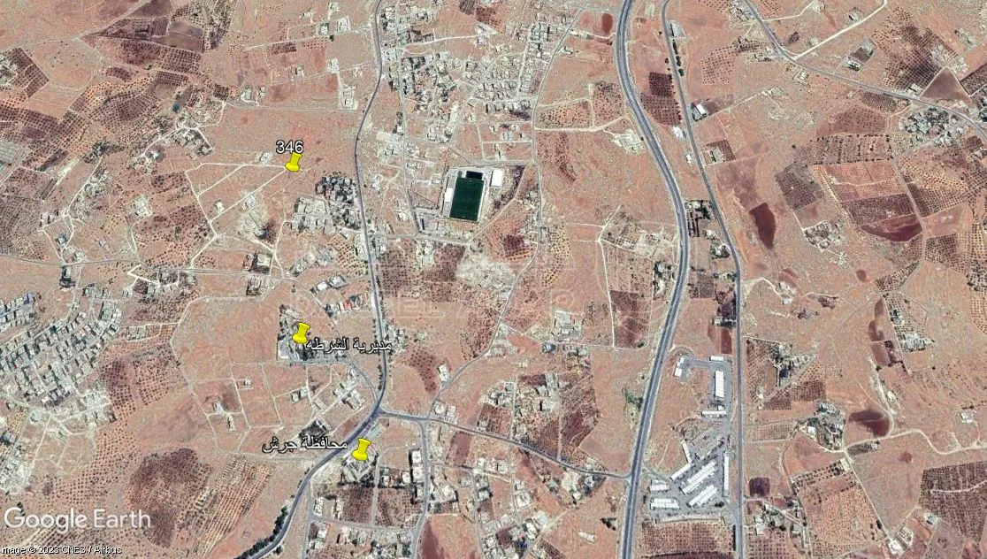 أرض في جرش اسكان الصيادله على3 شوارع - 55,000 دأ - صورة 1