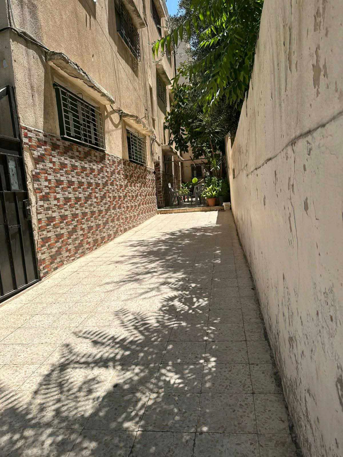 مبنى في عمان الهاشمي الشمالي مقابل مدارس الراية - 110,000 دأ - صورة 1