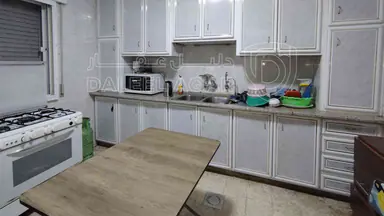 شقة في شقة للبيع قرب الوجبة الذهبية من المالك - 39,000 دأ - صورة NaN