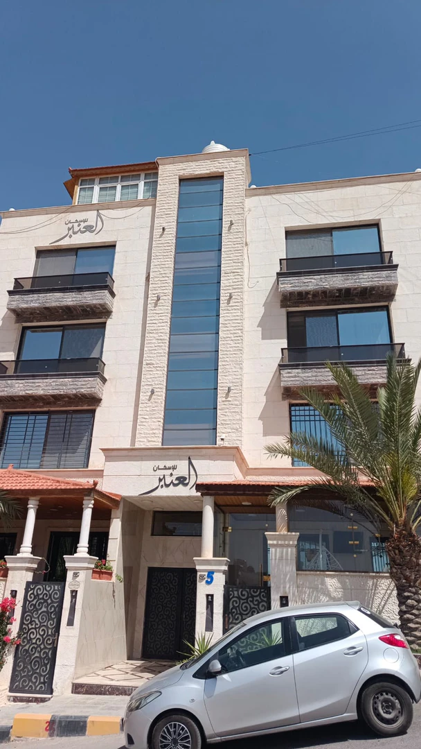 شقة في الحبيهه حي المنصور شارع الاردن - 90,000 دأ - صورة 1