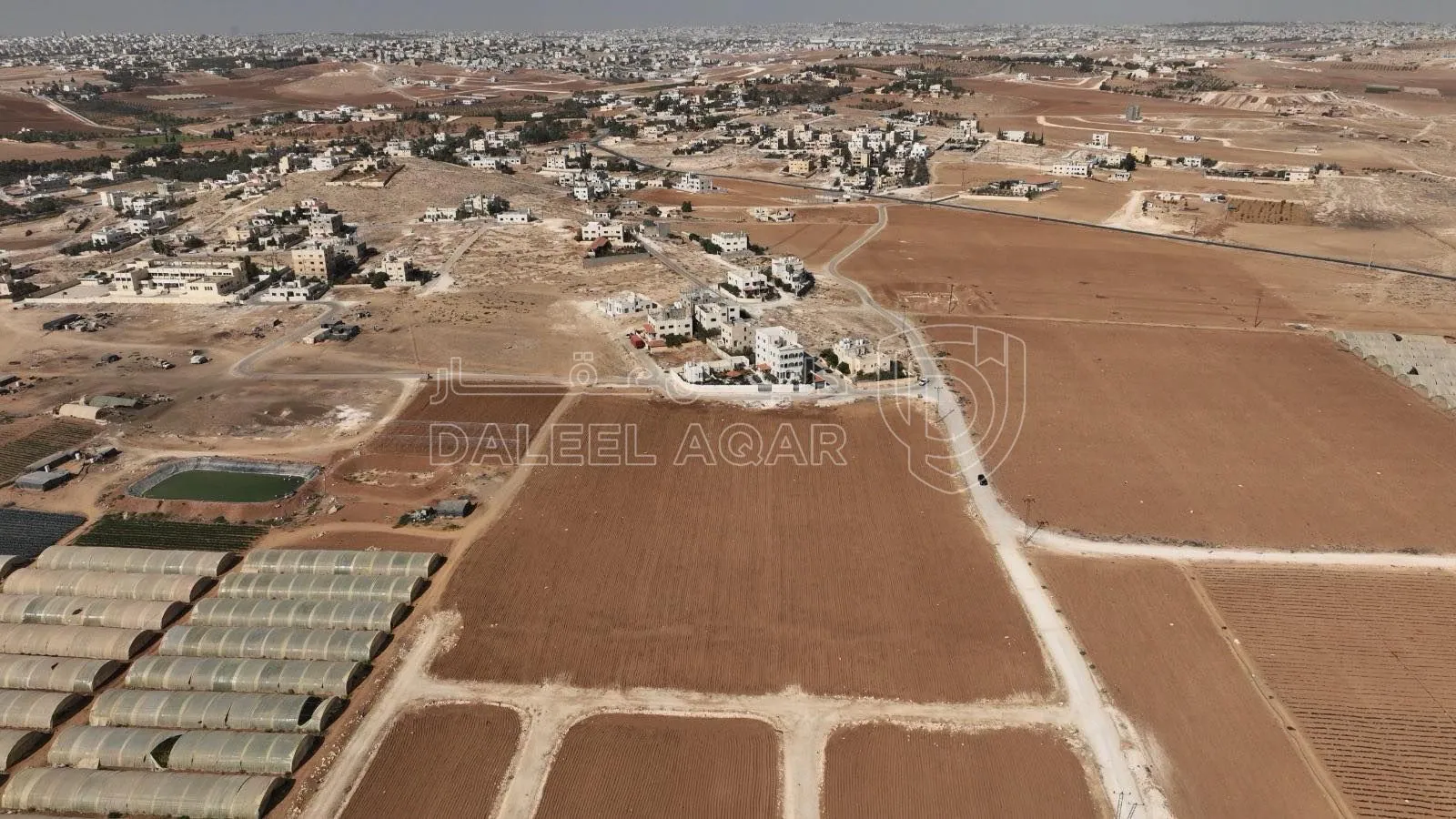 أرض في عمان خلف جامعة الشرق الأوسط طريق المطار  - 35,000 دأ - صورة 1