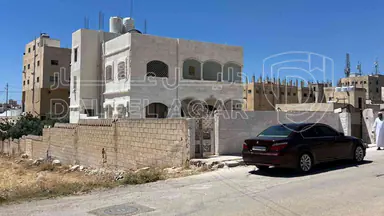 مبنى في بيت للبيع في منطقت سلبود - 150,000 دأ - صورة NaN
