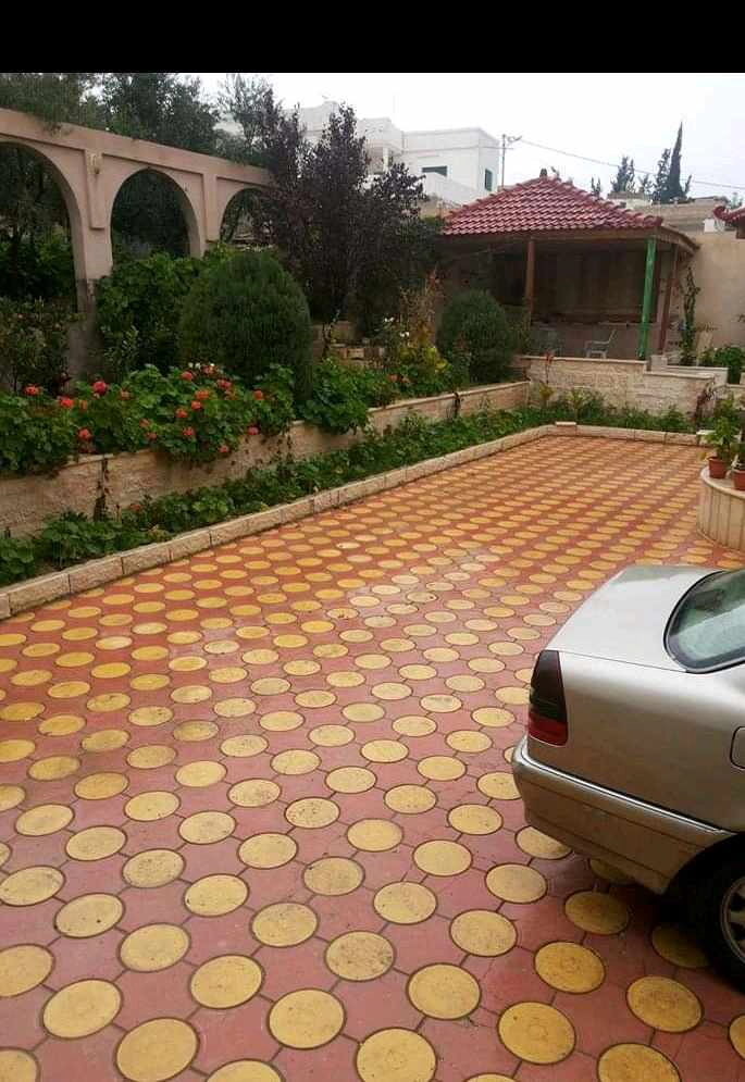 مبنى في المفرق .منشية بني حسن. وسط البلد  - 260,000 دأ - صورة 1