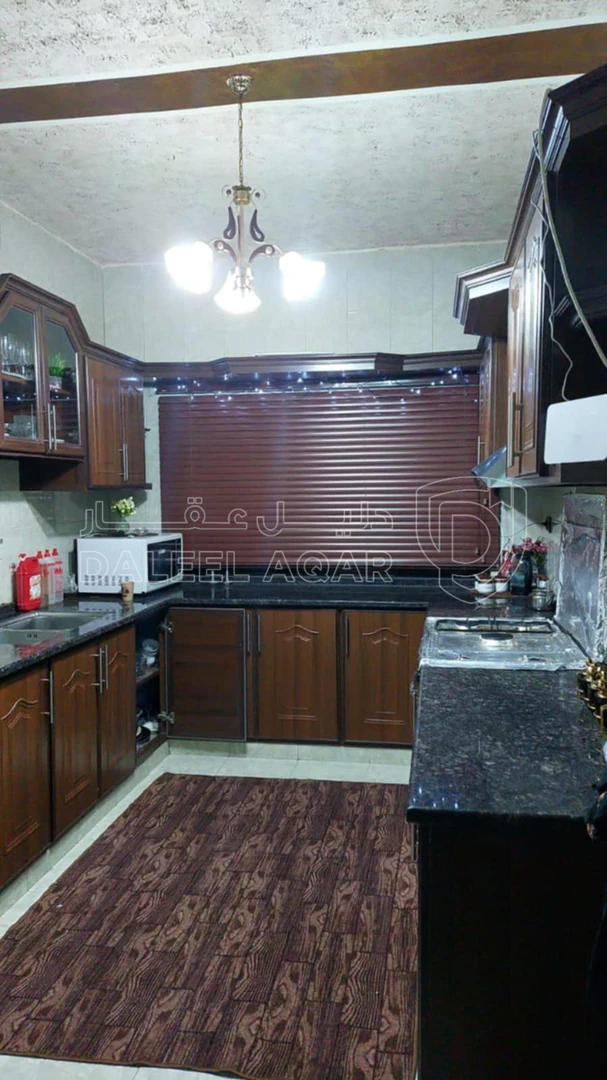 فيلا/منزل في عمان - المقابلين بالقرب من مسجد الكتاب والسنه - 188,000 دأ - صورة 1