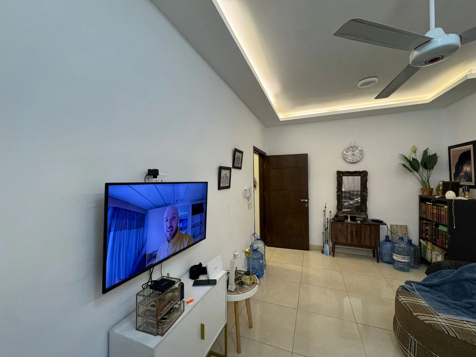 شقة في شارع الفارابي - 68,000 دأ - صورة 1