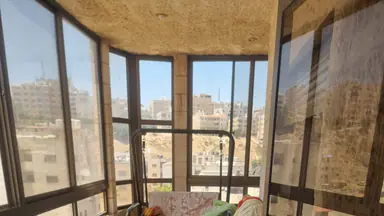 شقة - شقه في ضاحيه الرشيد 295م مع روف للبيع  - 110000 دأ