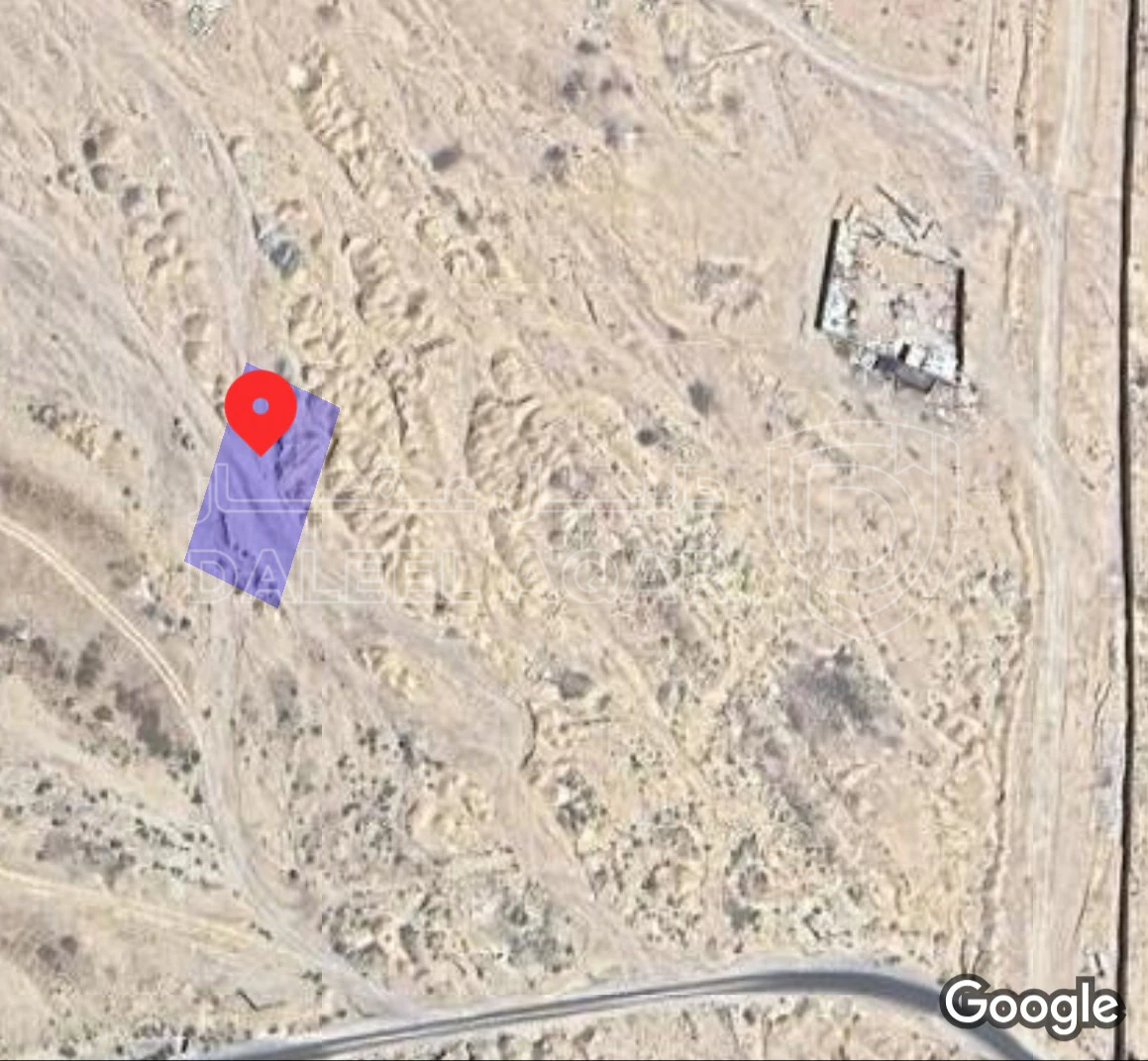 أرض في  خلف المدرسة العسكرية - 8,500 دأ - صورة 1
