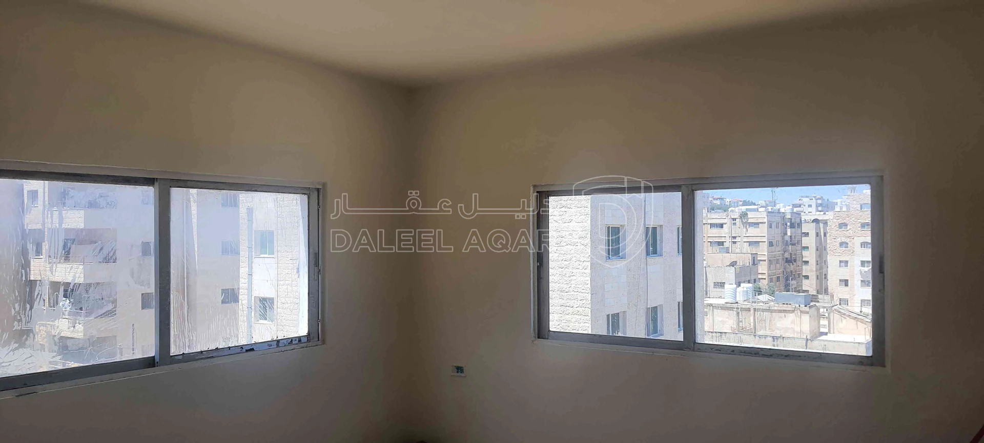 شقة في اربد خلف الضمان الاجتماعي - 9,500 دأ - صورة 1