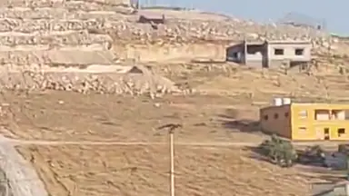 أرض - مدرسه خريسان طريق القنيه  - 28000 دأ