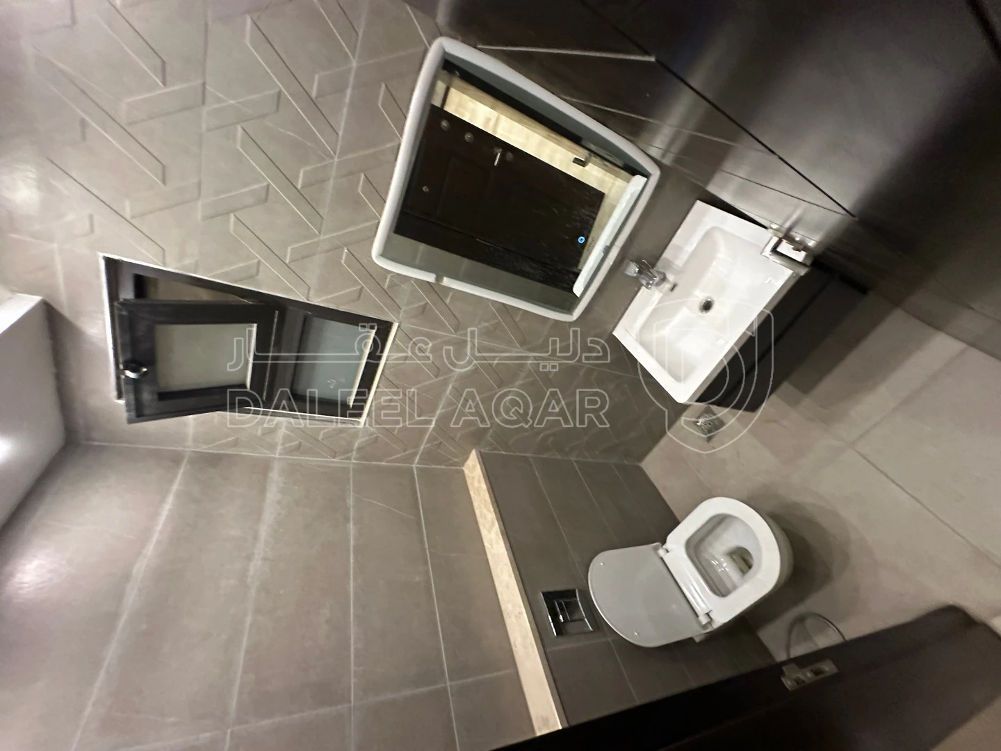 شقة في ضاحيه النخيل  - 125,000 دأ - صورة 1
