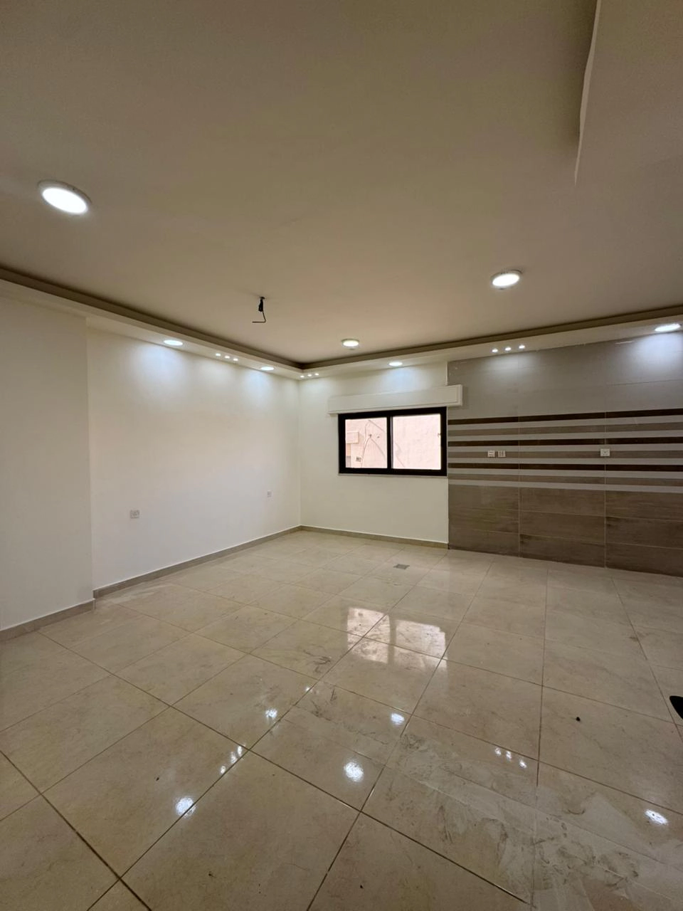 شقة في السكنية الثامنة / العقبة - 85,000 دأ - صورة 1
