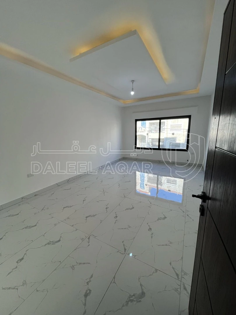 شقة في في ضاحية الياسمين قرب دوار قرقش منطقة راقية  - 75,000 دأ - صورة 1