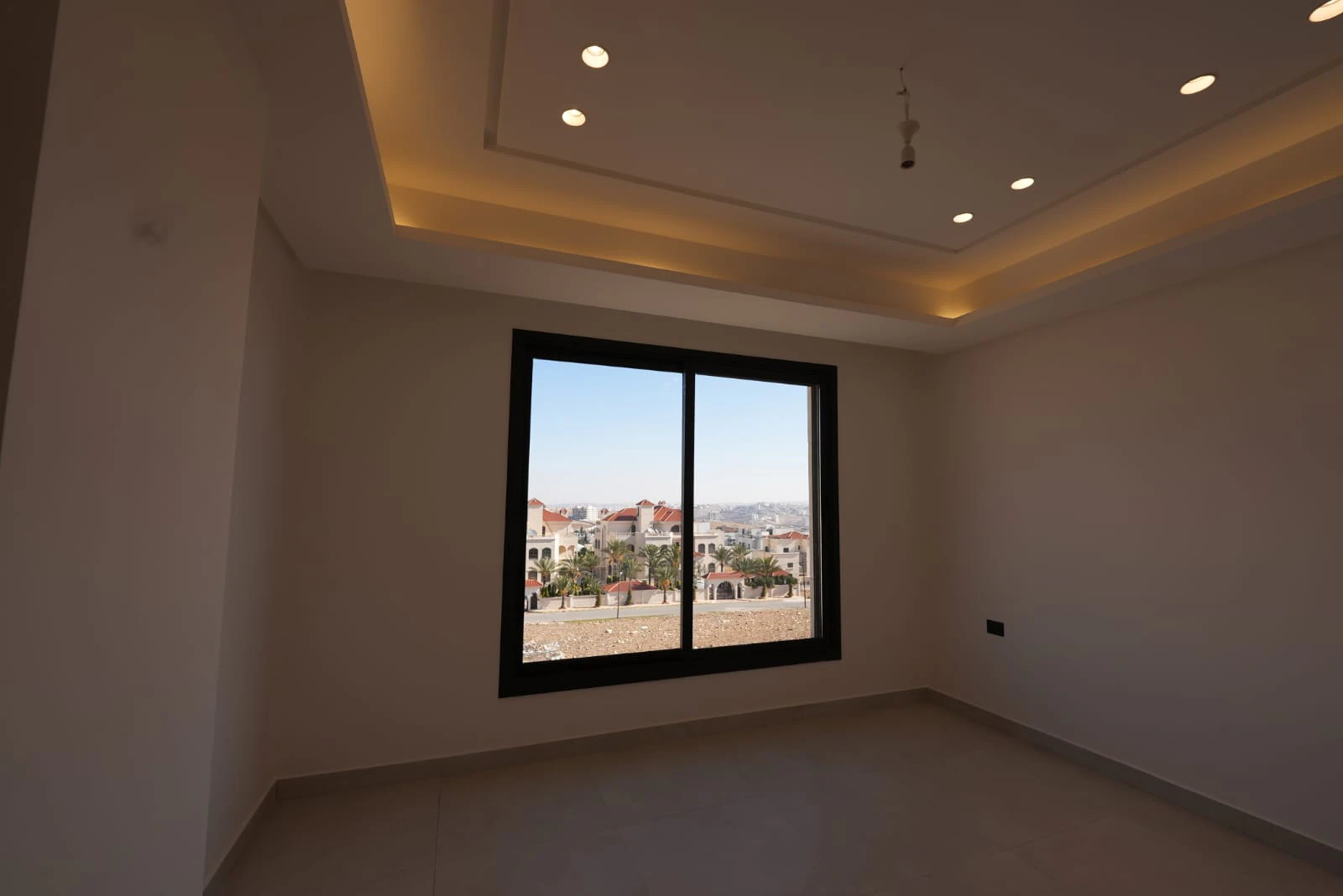 شقة في الظهير - 275,000 دأ - صورة 1