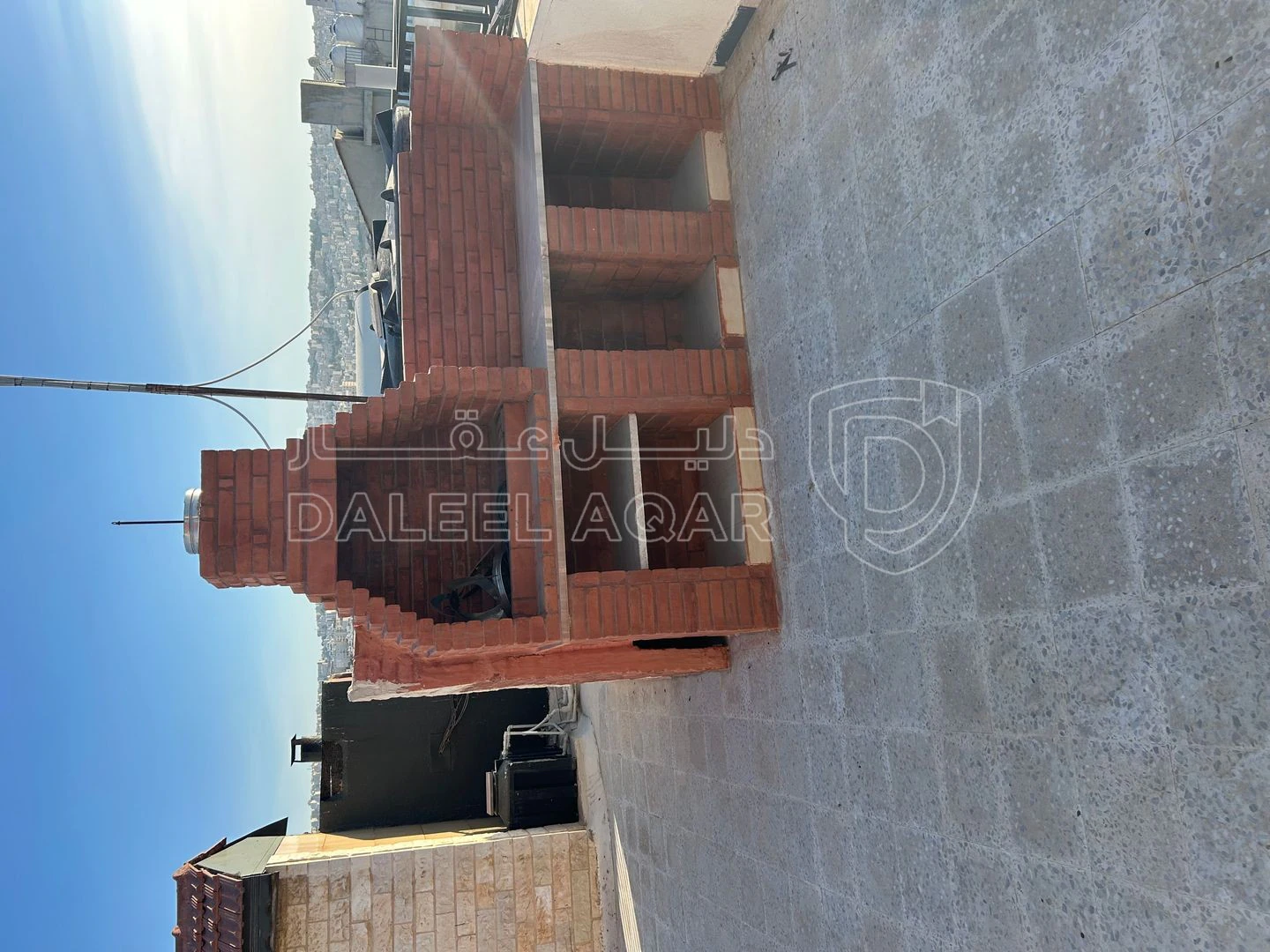 مبنى في عماره مكونه من ٤ طوابق - 320,000 دأ - صورة 1