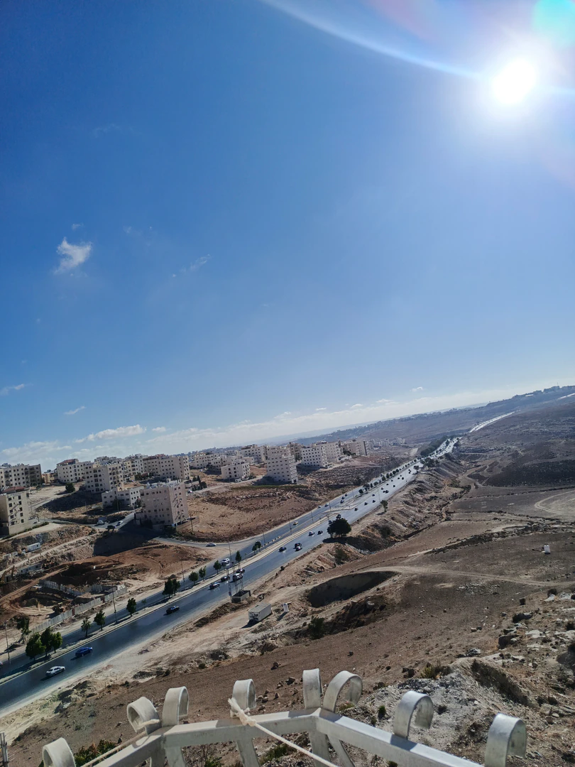 شقة في الجبيهه - الكليه العلميه الاسلاميه   - 65,000 دأ - صورة 1