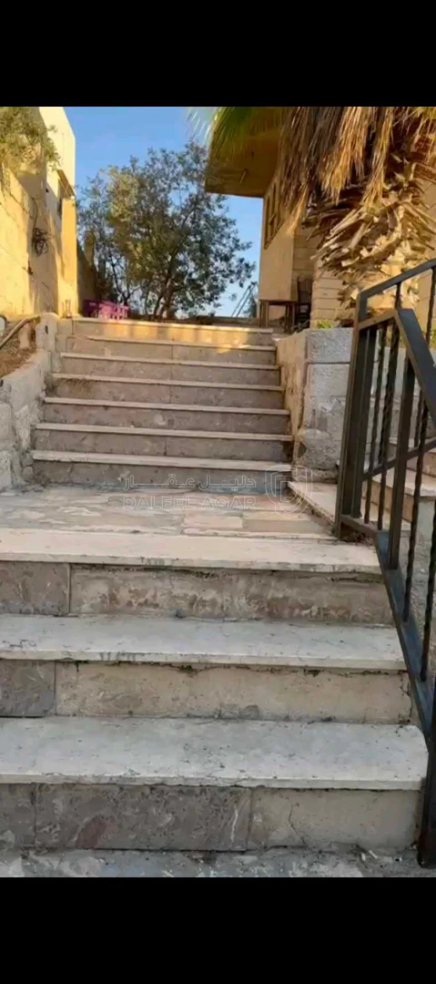 فيلا/منزل في الزرقاء الجديدة - قرب مدرسة القرطبي - 150,000 دأ - صورة 1