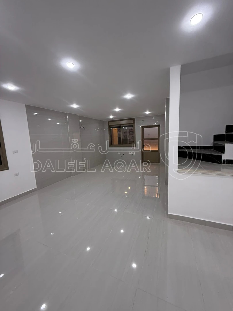 شقة في الزرقاء الجديدة - البتراوي - حي ارسلان - 59,000 دأ - صورة 1