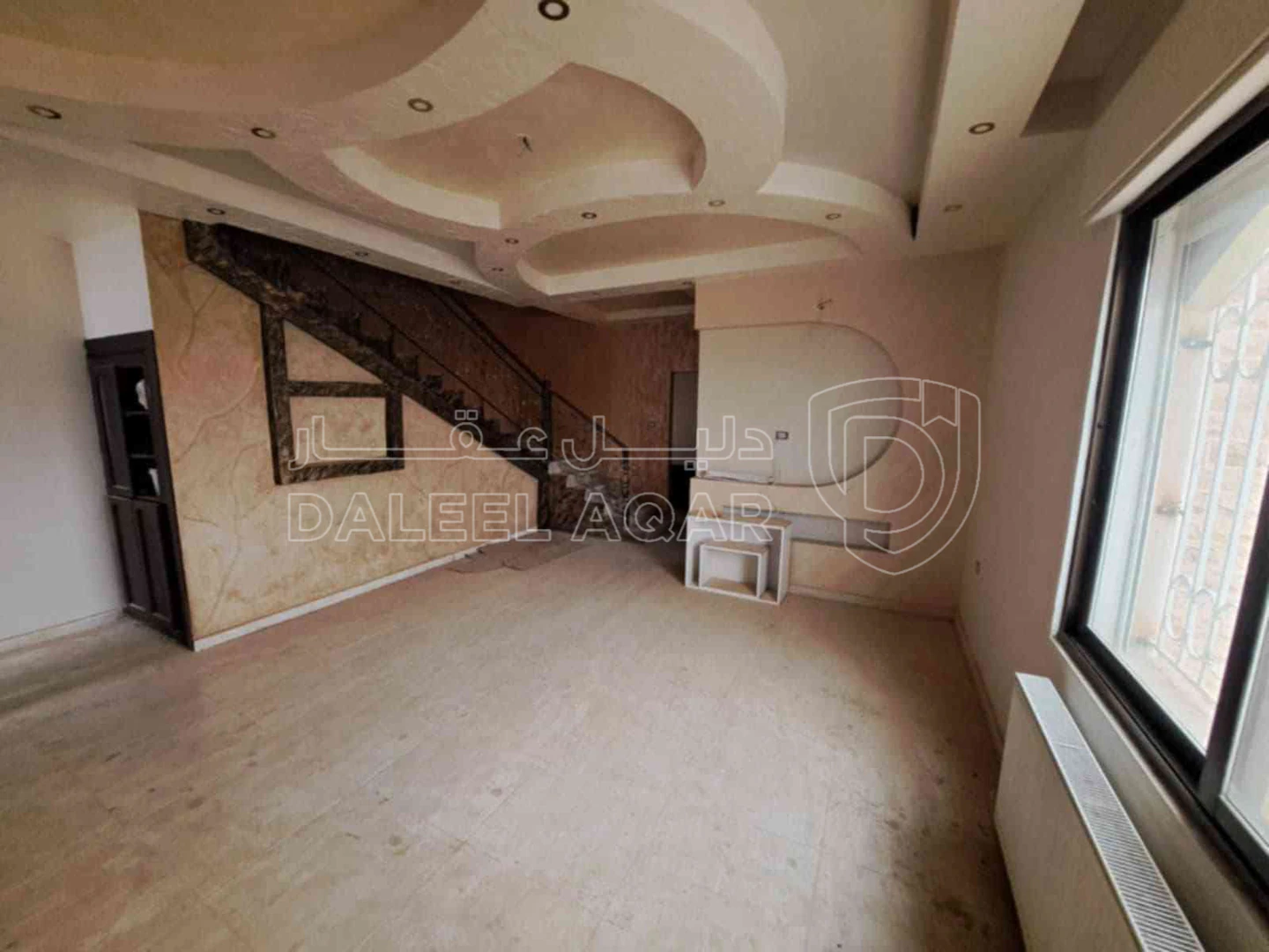 فيلا/منزل في عمان القسطل قبل جسر المطار قريبه من فلل الاندلسيه - 320,000 دأ - صورة 1